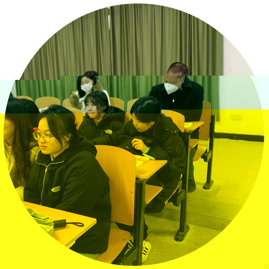 文本框: 深入課堂聽思政課